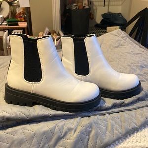White Chelsea Boot